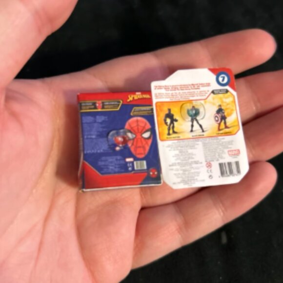 Marvel Avengers Zuru Mini Brands Spiderman Mask & Captain America - Picture 2 of 2